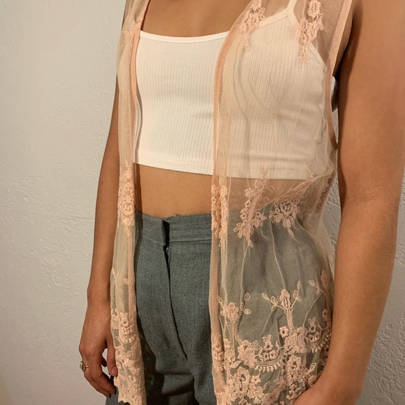 Laces vest - Picture 2 of 3